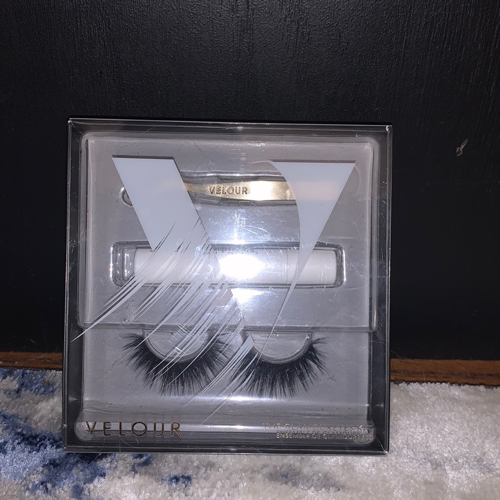 Velour Eye lash kit in black